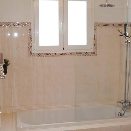 Casa Do Mar 2 Bedrooms And Kingsize Bed * بونتا ديلغادا