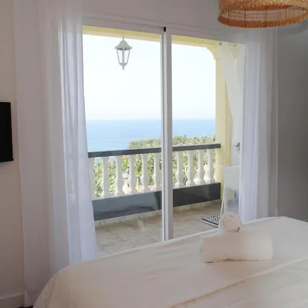 Casa Do Mar 2 Bedrooms And Kingsize Bed Ponta Delgada (Madeira)
