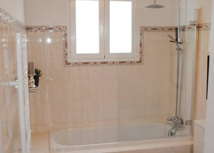 Casa Do Mar 2 Bedrooms And Kingsize Bed * 蓬塔德尔加达